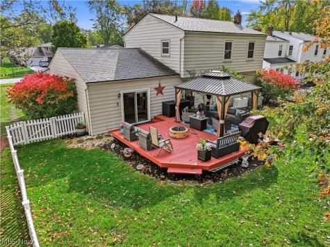 6124 Sherwood Drive North Olmsted OH 44070
