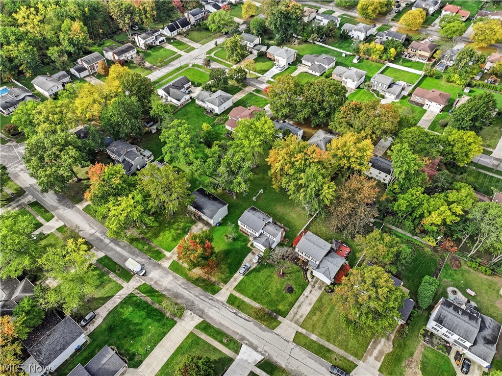 6124 Sherwood Drive North Olmsted OH 44070