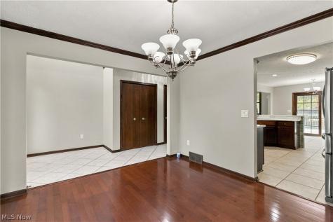 15831 Falmouth Oval Middleburg Heights OH 44130