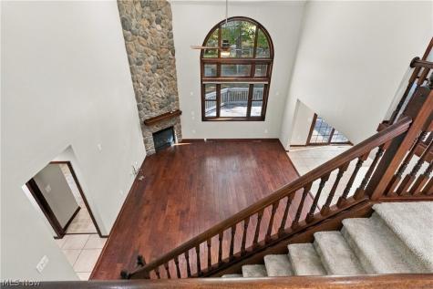 15831 Falmouth Oval Middleburg Heights OH 44130
