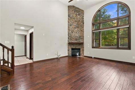 15831 Falmouth Oval Middleburg Heights OH 44130