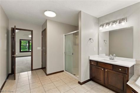 15831 Falmouth Oval Middleburg Heights OH 44130