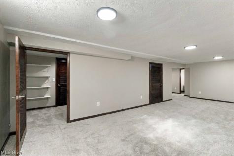 15831 Falmouth Oval Middleburg Heights OH 44130