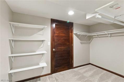15831 Falmouth Oval Middleburg Heights OH 44130
