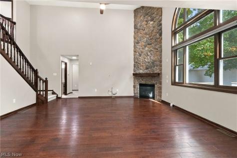 15831 Falmouth Oval Middleburg Heights OH 44130