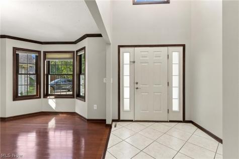 15831 Falmouth Oval Middleburg Heights OH 44130