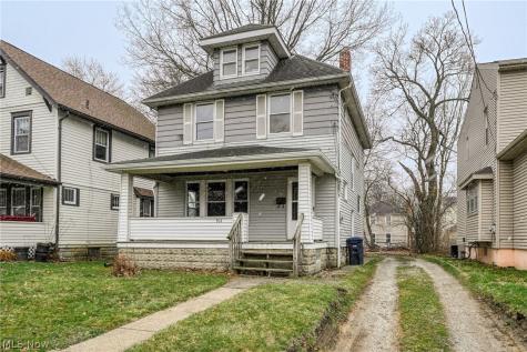 914 Delia Avenue Akron OH 44320