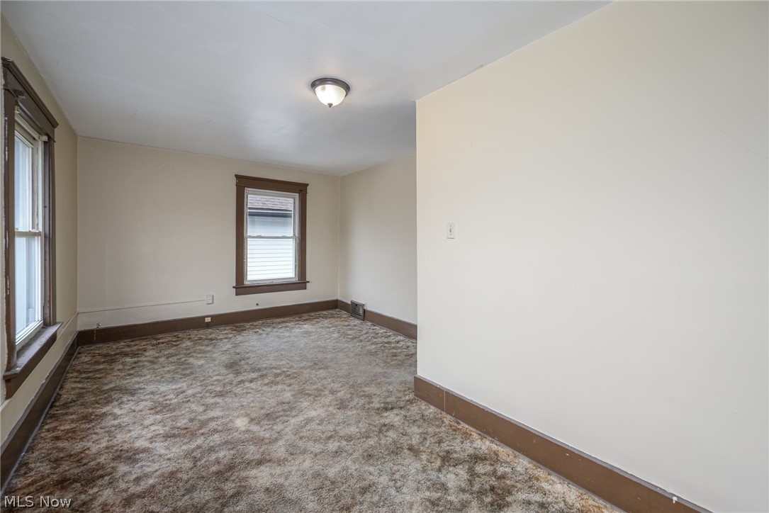 914 Delia Avenue Akron OH 44320