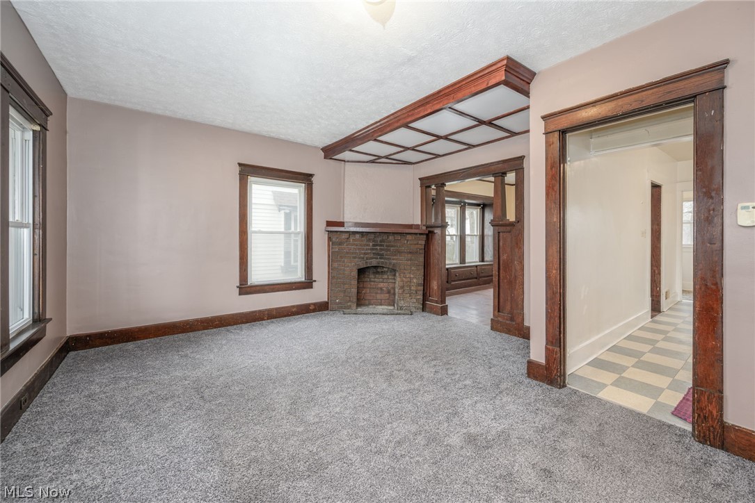 914 Delia Avenue Akron OH 44320