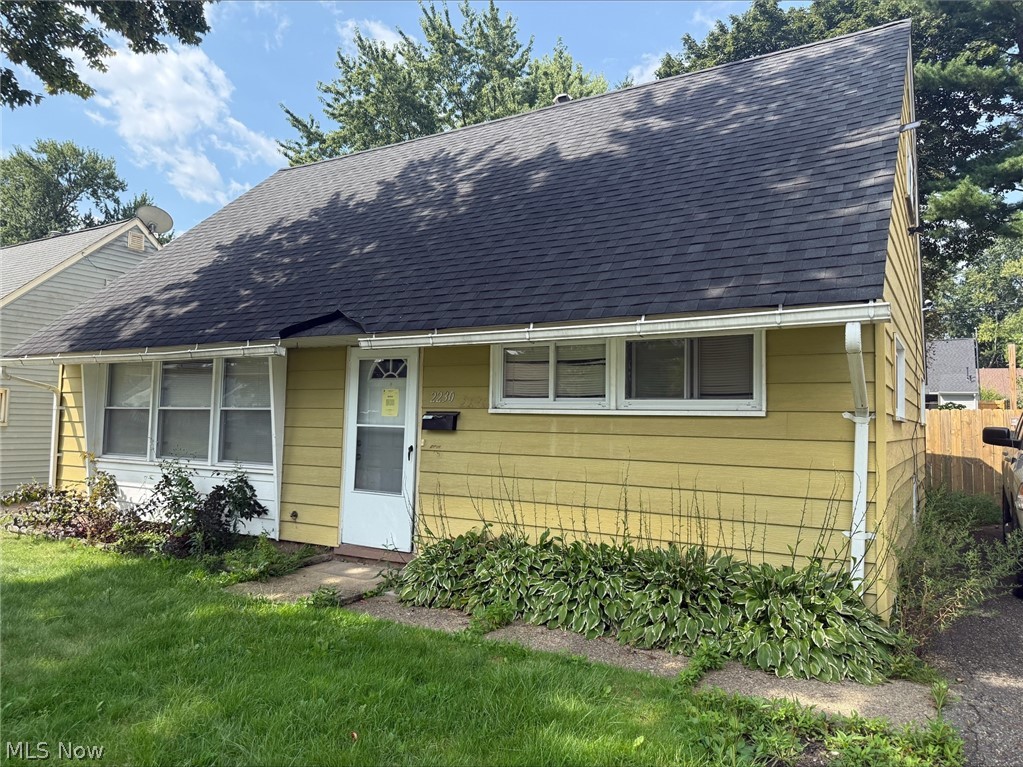 2230 Larchdale Drive Cuyahoga Falls OH 44221