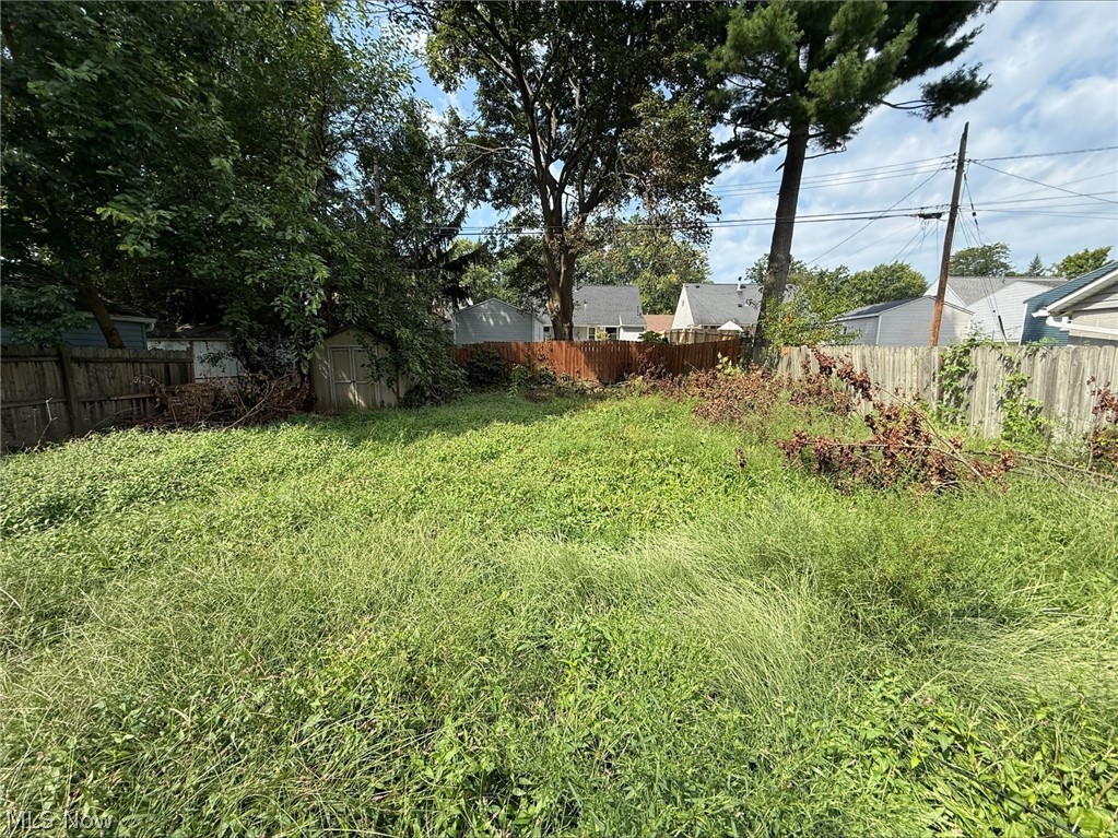 2230 Larchdale Drive Cuyahoga Falls OH 44221