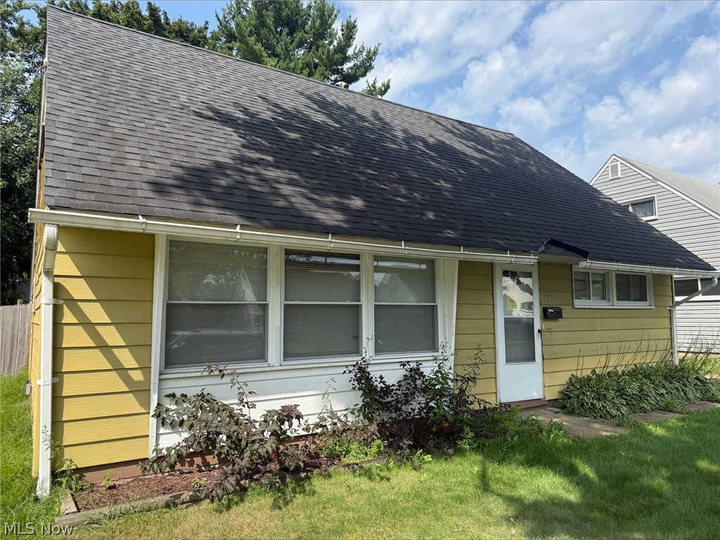 2230 Larchdale Drive Cuyahoga Falls OH 44221