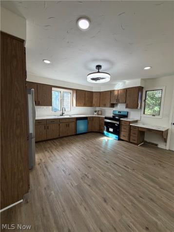 21561 Maydale Avenue Euclid OH 44123