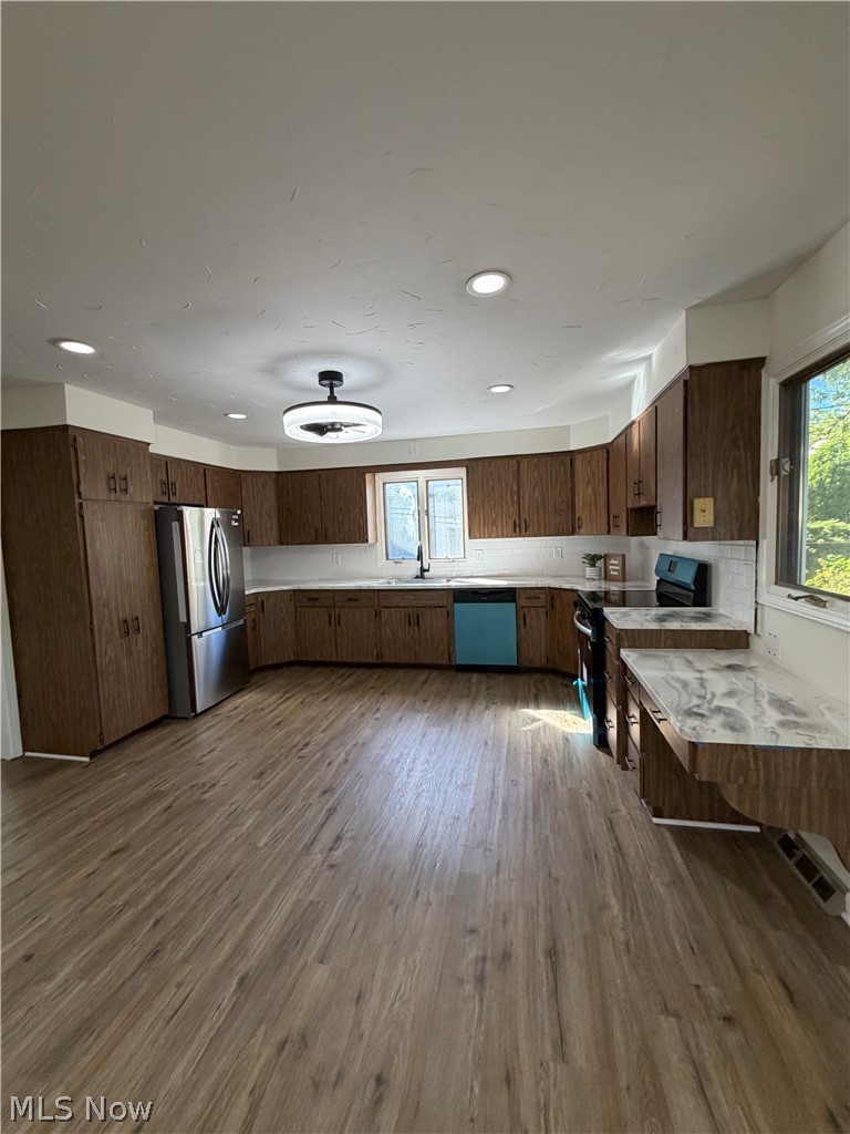 21561 Maydale Avenue Euclid OH 44123