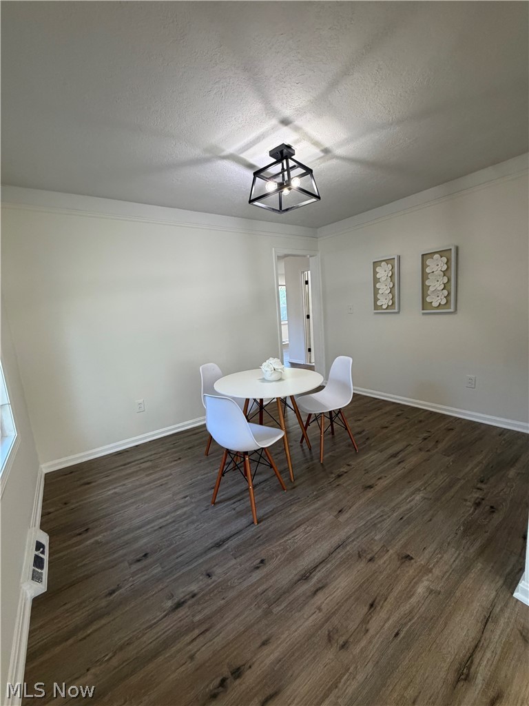 21561 Maydale Avenue Euclid OH 44123