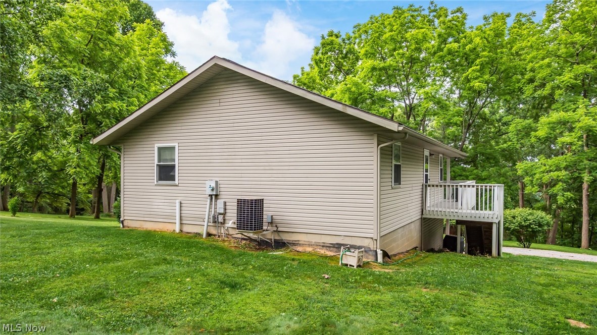 7945 Lakeview Drive Nashport OH 43830