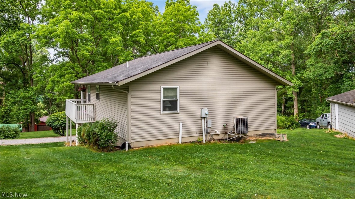 7945 Lakeview Drive Nashport OH 43830