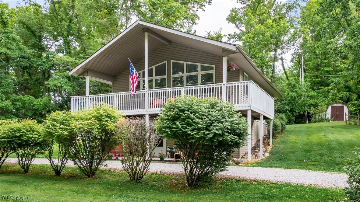 7945 Lakeview Drive Nashport OH 43830