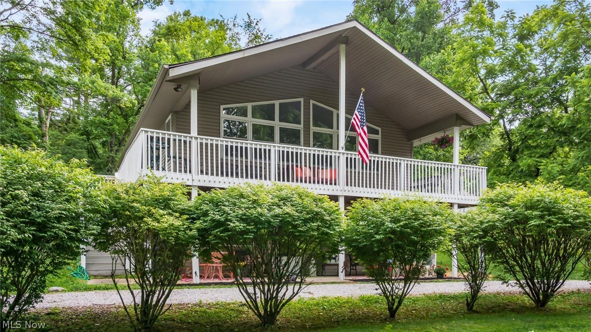 7945 Lakeview Drive Nashport OH 43830