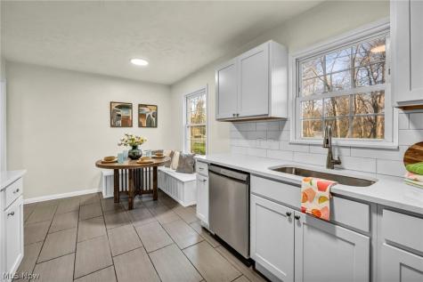 25595 Highland Road Richmond Heights OH 44143