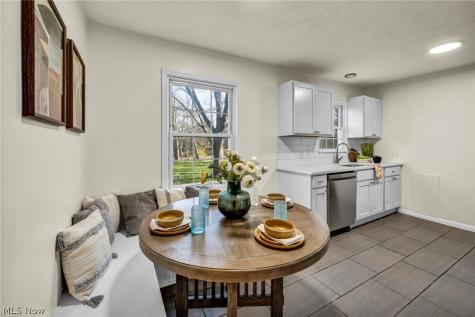 25595 Highland Road Richmond Heights OH 44143