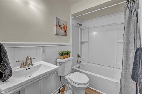 25595 Highland Road Richmond Heights OH 44143