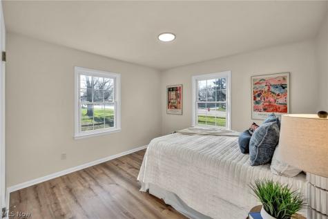 25595 Highland Road Richmond Heights OH 44143