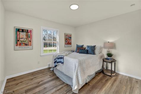 25595 Highland Road Richmond Heights OH 44143