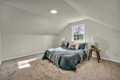 25595 Highland Road Richmond Heights OH 44143