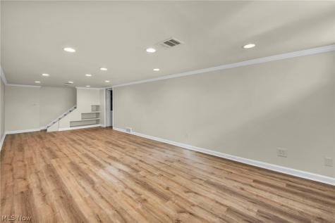 25595 Highland Road Richmond Heights OH 44143