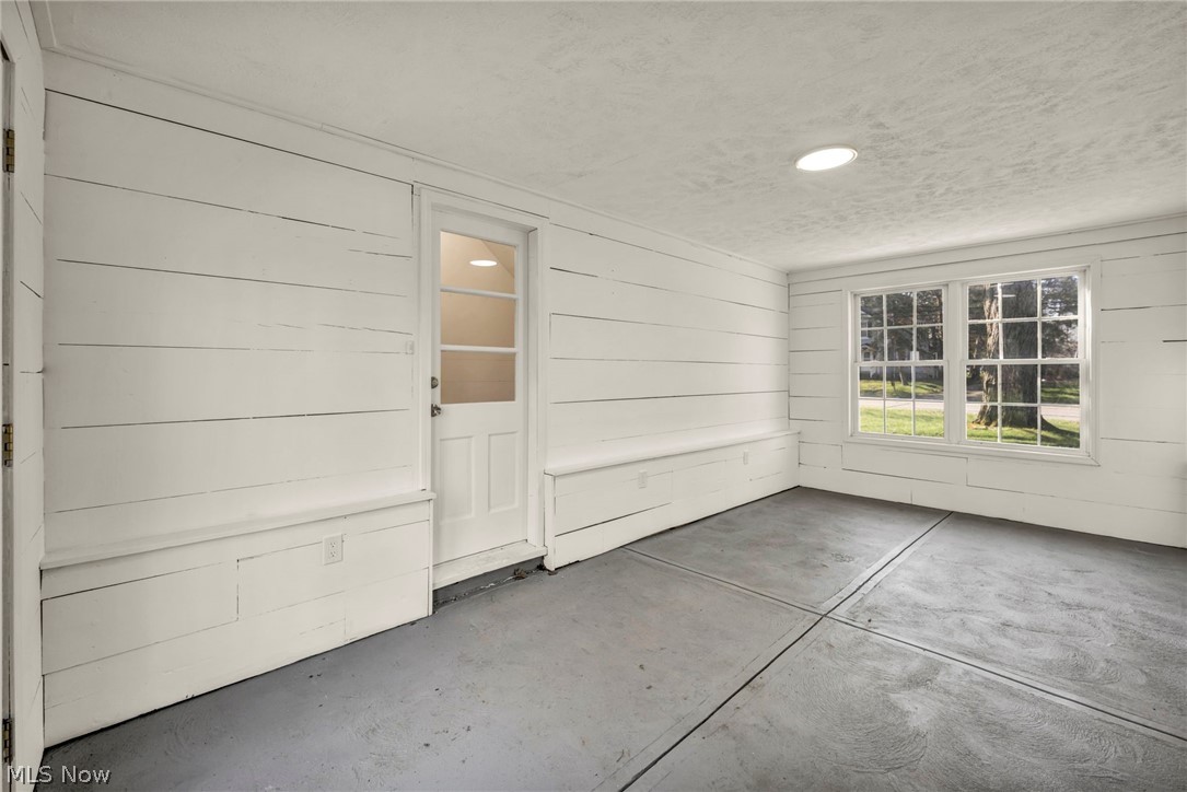 25595 Highland Road Richmond Heights OH 44143