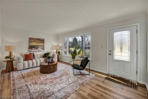 25595 Highland Road Richmond Heights OH 44143