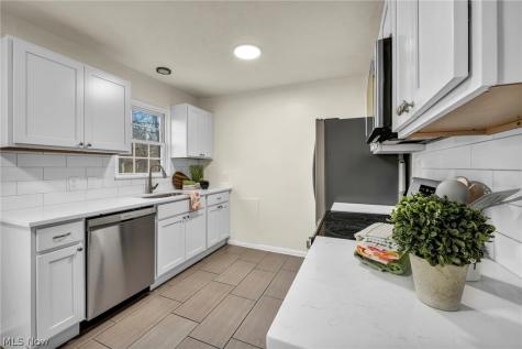 25595 Highland Road Richmond Heights OH 44143