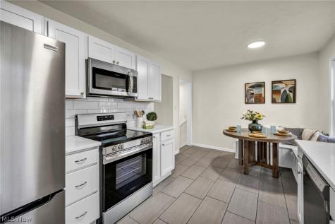 25595 Highland Road Richmond Heights OH 44143