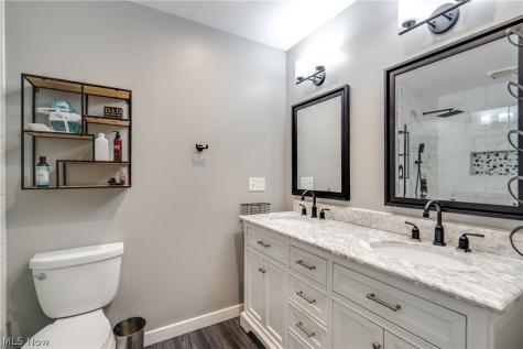 7320 Lourelton Avenue NW North Canton OH 44720