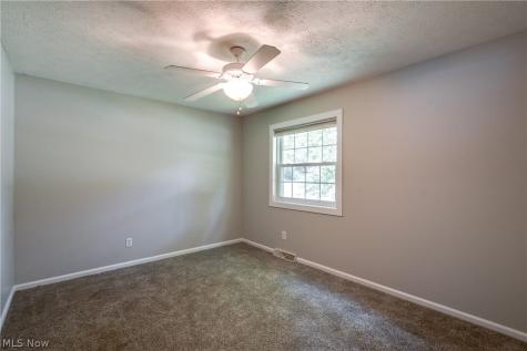 7320 Lourelton Avenue NW North Canton OH 44720