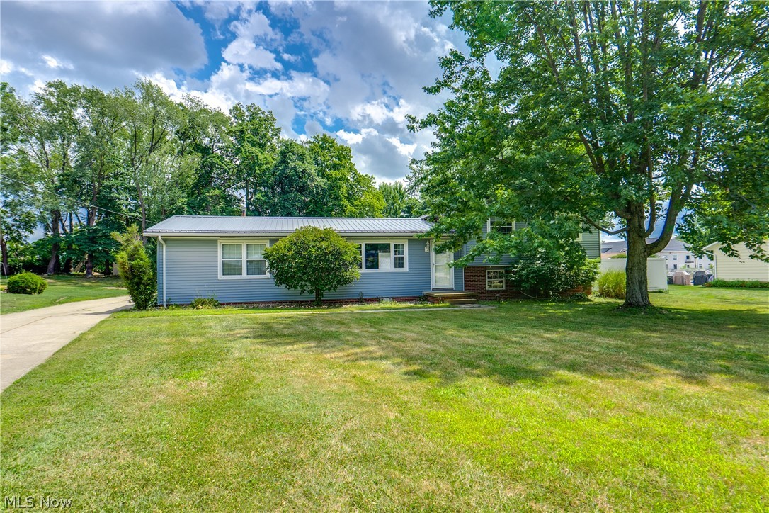 7320 Lourelton Avenue NW North Canton OH 44720