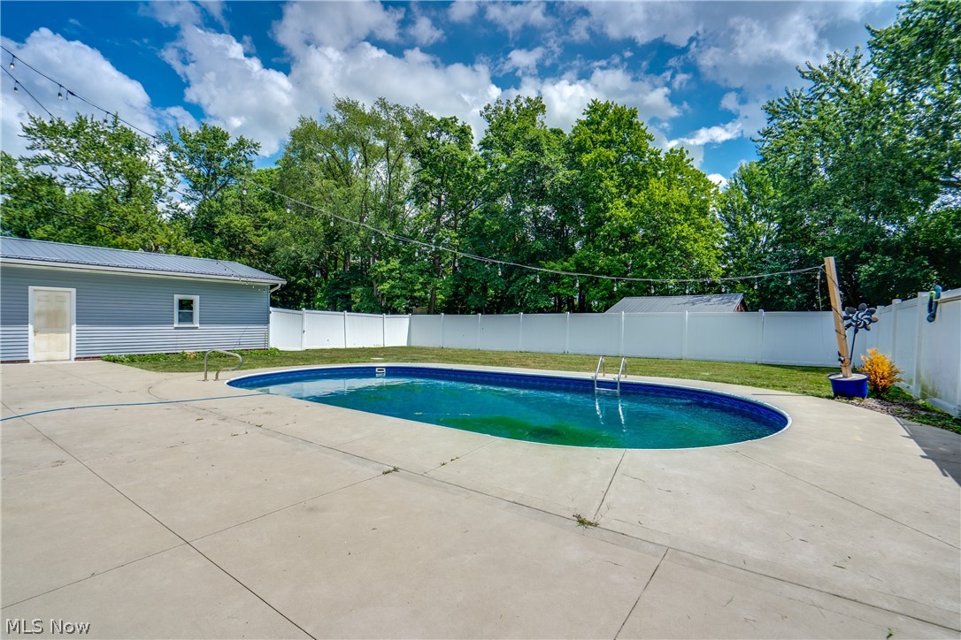 7320 Lourelton Avenue NW North Canton OH 44720