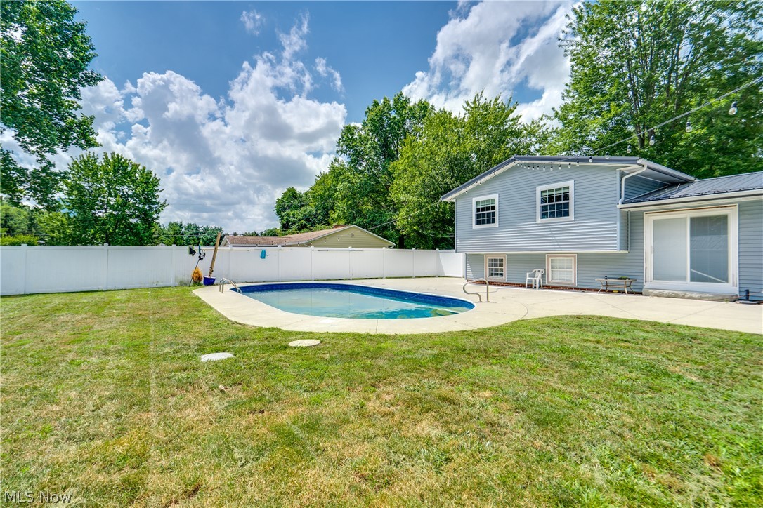 7320 Lourelton Avenue NW North Canton OH 44720