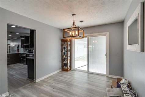 7320 Lourelton Avenue NW North Canton OH 44720