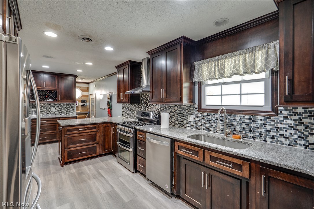 7320 Lourelton Avenue NW North Canton OH 44720