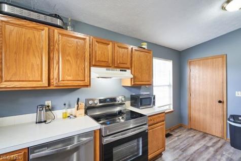 1843 Springfield Center Road Akron OH 44312