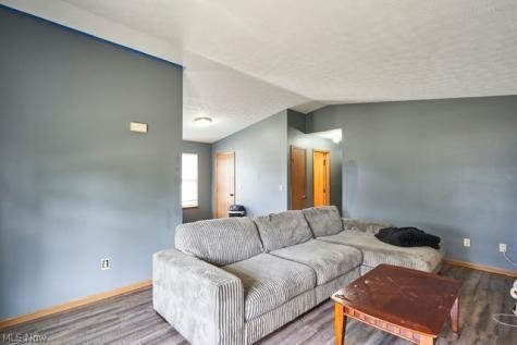 1843 Springfield Center Road Akron OH 44312