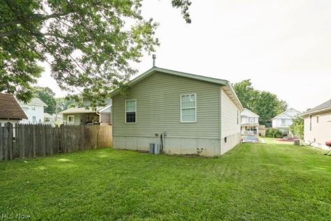 1843 Springfield Center Road Akron OH 44312