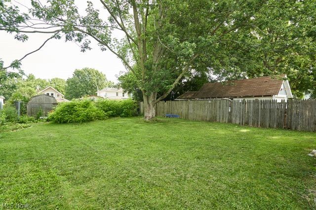 1843 Springfield Center Road Akron OH 44312