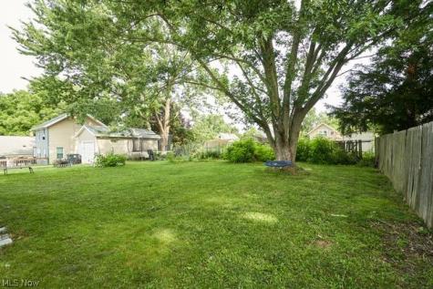 1843 Springfield Center Road Akron OH 44312
