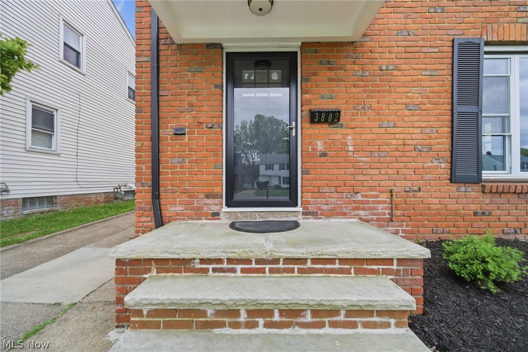 3802 Freemont Road South Euclid OH 44121