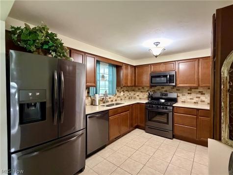 875 Princeton Avenue Amherst OH 44001