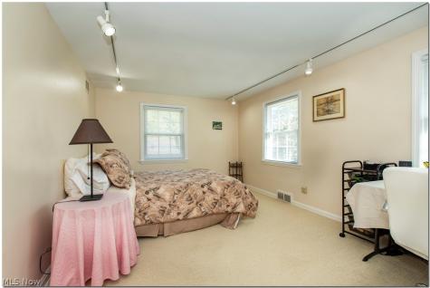 2677 Rocklyn Road Shaker Heights OH 44122