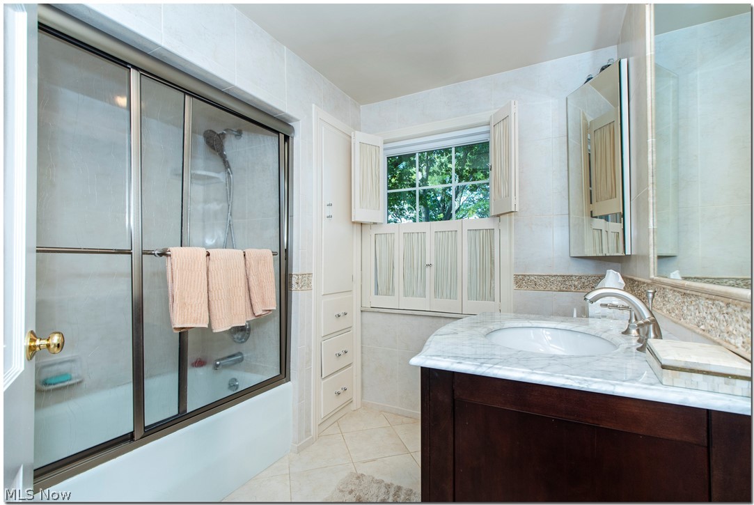 2677 Rocklyn Road Shaker Heights OH 44122